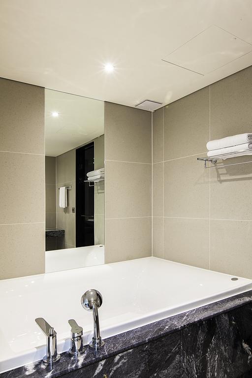Richwell Hotel Seoul Room photo