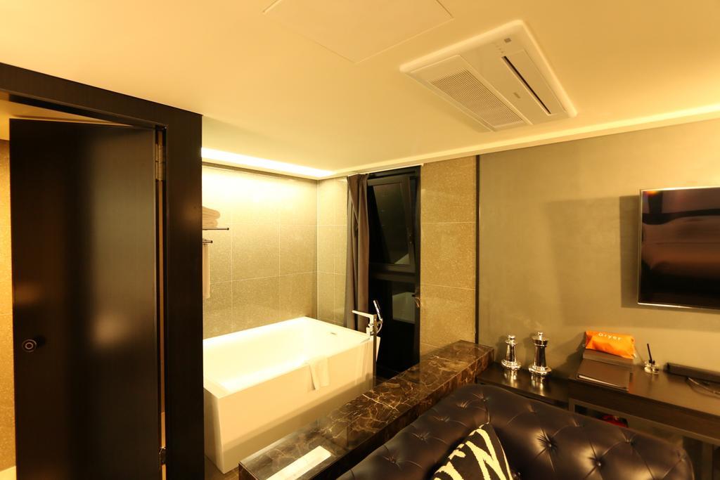 Richwell Hotel Seoul Room photo